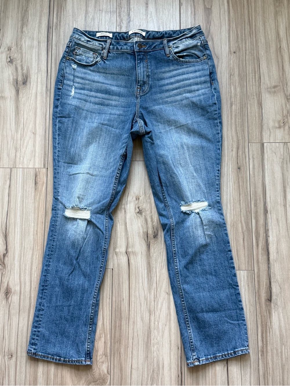 Vigoss Medium Blue Straight-Leg Jeans with Knee Distress